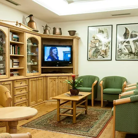 Monteverde 3*